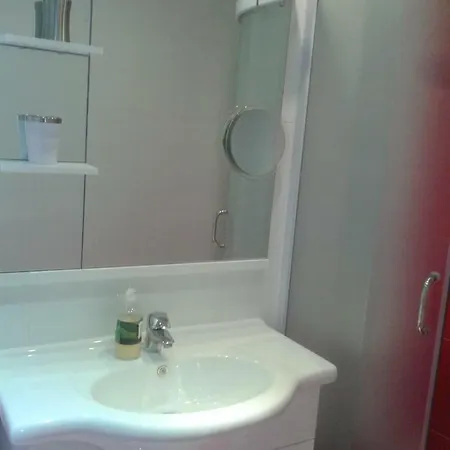 Guest house Studio Apartman Frankovic 3*