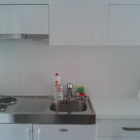 Guest house Studio Apartman Frankovic 3*